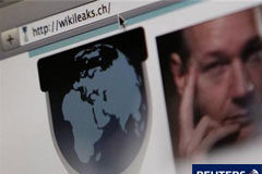 WikiLeaks dice que su web ha sido objeto de un ciberataque página web de WikiLeaks con su dirección checa y una fotografía de su fundador, Julian Assange, en la ciudad suiza de Berna