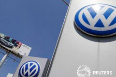 Volkswagen en el punto de mira jurídico El logo del fabricante alemán Volkswagen, situado en una de sus sedes en Puebla, México, el 23 de septiembre de 2015