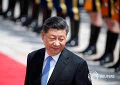 El presidente chino Xi Jinping asiste a la ceremonia de bienvenida del presidente griego Prokopis Pavlopoulos frente al Gran Salón del Pueblo, en Pekín, China, el 14 de mayo de 2019.