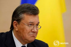 La UE congela los bienes de Yanukovich y otros 17 exdirigentes ucranianos Yanukovich en una rueda de prensa en la ciudad de Rostov-on-Don, en el sur de Rusia, el 28 de febrero