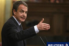 Zapatero: La reforma laboral, diseñada para cambiar el modelo Zapatero durante la primera sesión del debate, celebrada el 14 de julio en el Congreso de los Diputados.