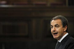 Zapatero explicará las nuevas medidas de ajuste en el Congreso José Luis Rodríguez Zapatero durante una sesión extraordinaria en el Parlamento, en Madrid, el 27 de julio de 2011