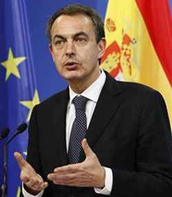 el presidente del Gobierno, José Luis Rodríguez Zapatero, en una rueda de prensa tras las consultas hispano germanas en Hanover, el 1 de marzo de 2010.