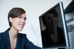 ¿Por qué solo hay un tipo de carrera en las firmas? Joven abogada