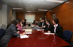 La experiencia de dos Legal Interim Managers Reunión entre abogados