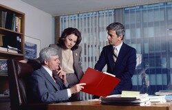 Cross-selling: How to «Sell» It in Your Firm Cross-selling: How to "Sell" It in Your Firm