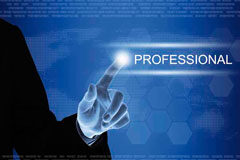 Employer branding o cómo los despachos de abogados retienen a sus profesionales Un dedo señalando la palafra professional