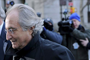 El bufete Cremades agrupa a 100 afectados de Madoff para forzar a la banca a negociar. Bernard Madoff