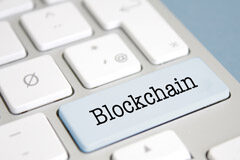 El uso de la tecnología Blockchain en la Administración Pública Teclado de ordenador con la palabra Blockchain