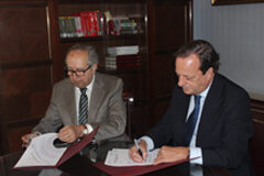El Colegio de Abogados de Madrid y la Asociación de Franquiciadores firman un convenio para profundizar en el sistema de franquicias desde un punto de vista jurídico Imagen de la firma