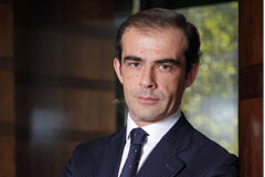 Araoz & Rueda ficha como socio de Mercantil a Israel de Diego Israel de Diego