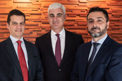 Montero Aramburu refuerza su oficina de Las Palmas de Gran Canaria con nuevas incorporaciones y nombramientos De izquierda a derecha: Ricardo Alcaide, Rafael Asuar y Fernando Toledo