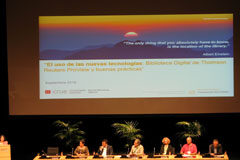 La importancia del uso de las nuevas tecnologías en la universidad española De izquierda a derecha, Nuria Rabanal, Olga Alarcón, Luis Claret, Santiago Asenjo, Angels Escursell, Juan Burriel y Tomaso Benedet