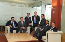 La firma Allen & Overy rompe su récord al facturar 1.016 billones de libras La firma Allen & Overy rompe su récord al facturar 1.016 billones de libras