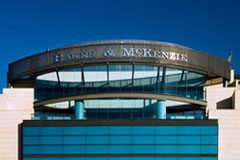 Baker & McKenzie, mejor Firma en Precios de Transferencia en España Fachada del edificio de Baker & McKenzie.