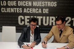 Century 21 New Estate y Bufete Pérez-Pozo: alianza estratégica en el mercado inmobiliario de Barcelona Carmen Pérez-Pozo Toledano, socia fundadora y CEO de BPP, y Javier Ortega, socio fundador y CEO de Century 21 New Estate