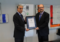 Ángel Ramón Fabregat, Presidente de la Mutualidad de Procuradores (izqda.) y Manuel Romero, Director de Certificación de AENOR