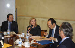 Milagros Calvo inaugura I Edición del Club de Práctica Laboral de 2009 de Eversheds Lupicinio Milagros Calvo inaugura I Edición del Club de Práctica Laboral de Eversheds Lupicinio