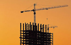 El cambio de patrón inmobiliario, a debate Una cosntrucción con fondo rojizo