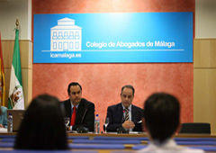 En la imagen, a la derecha, José María García Gutiérrez junto con otro ponente