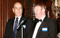 El despacho de abogados Gómez-Acebo & Pombo inaugura su nueva oficina en Londres A la derecha Fernando Pombo (Presidente Gómez Acebo & Pombo), a la izquierda, Andrew Holroyd (Presidente de la Law Society of England and Wales)