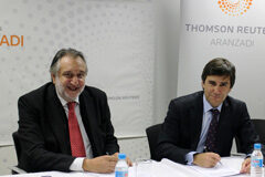 Thomson Reuters Aranzadi firma un convenio de colaboración con ADADE para la edición, impresión y digitalización de la revista ADADE/E-Consulting Raúl Castillo, Director Comercial de Thomson Reuters y Ramón María Calduch, presidente del Grupo ADADE/E-Consulting