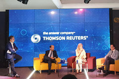 Marc Vidal: «Ningún abogado pierde el empleo por un robot, pero sí por otra persona que sabe gestionar mejor las habilidades de ese robot» De izda a dcha: Marc Vidal; José Luis Barceló (Ilunion); Marta Zárate (KPMG) y Alberto Llompart (Iberostar), durante la mesa redonda.