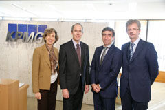 Castro, Sueiro & Varela Abogados se integra en KPMG Mª José Aguiló, Miguel Sueiro Seoane, Juan Carlos Castro y John M. Scott.