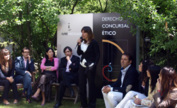 Iure Abogados en un evento. Iure Abogados en un evento.