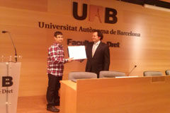Javier López Capdevila, alumno de la Universidad Autónoma de Barcelona, ganador del ipad que sorteaba Legal Today Javier López Capdevilla y Eric González