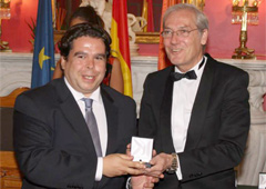 Jorge Bernal en la entrega de la Medalla