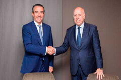 CaixaBank y KPMG formarán a las ONG en gestión empresarial y cambio tecnológico Juan Antonio Alcaraz e Hilario Albarracín