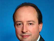 Jones Day, diez años número uno en M&A Luis Riesgo