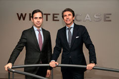 White & Case impulsa en España su práctica de arbitraje con la incorporación de Ignacio Madalena A la izda., Ignacio Madalena, Counsel de White & Case en España, y Juan Manuel de Remedios, socio director de White & Case en España.