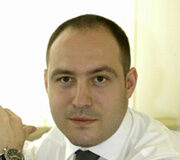 Garrigues a la conquista de Rumanía Garrigues a la conquista de Rumanía. Mihai Mares, fundador del despacho rumano ‘Mares&Asociatii SCA'