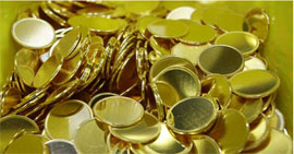 Monedas de oro amontonadas.