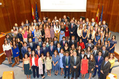 La Ministra de Justicia entrega sus títulos a la última promoción de notarios última promoción de notarios