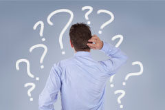 ¿Qué es y cómo afecta a tu empresa introducirse en la cuarta revolución industrial? persona con interrogantes