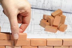 Los vaivenes del Supremo en torno a la responsabilidad de las aseguradoras en compraventas sobre plano. Análisis de la reciente Sentencia de 28 de Mayo de 2019 Unos planos y un muro de ladrillos