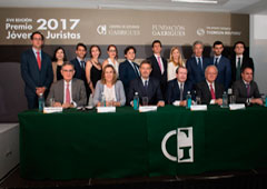 Acto de entrega de Diplomas Premio Jóvenes Juristas 2017.