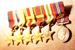 Medallas alineadas.