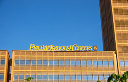 PricewaterhouseCoopers crece un 8% en 2008 hasta alcanzar unos ingresos de 28.200 millones de dólares PricewaterhouseCoopers crece un 8% en 2008 hasta alcanzar unos ingresos de 28.200 millones de dólares