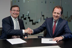 PwC auditará la Jornada Mundial de la Juventud 2011 y hará un estudio de su impacto económico De izda. a drcha.: Carlos Mas y Javier Cremades