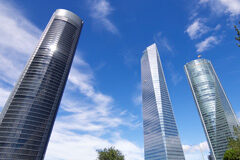 ECIJA inaugura su nueva sede corporativa en Torre de Cristal Vista panorámica de las torres de cristal de Madrid