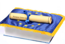 Arranca el nuevo Código Aduanero de la Unión Escrito sobre bandera de europa