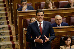 El Congreso admite a trámite la Ley para regular la generación de energías renovables El presidente Sánchez en el Pleno del Congreso de los Diputados esta semana