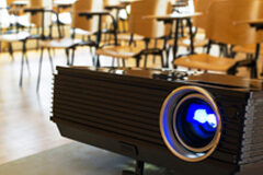 Incentivos fiscales en un modelo abierto para la industria audiovisual Cámara de cine