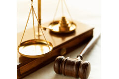 El Decreto de Justicia: Covid-19, crisis y medidas concursales Una balanza y una maza