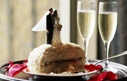 Ley de Jurisdicción voluntaria: bodas y divorcios ante notario Tarta de novios