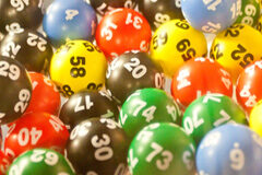 ¿Sorteo o concurso? Distintas implicaciones legales y fiscales Bolas de lotería